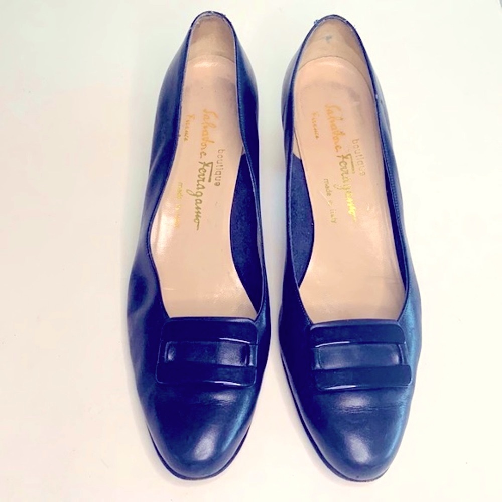 Vintage Ferragamo Navy Blue Leather Heels 10AA